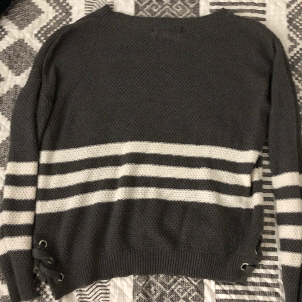 size small gray striped sweater
